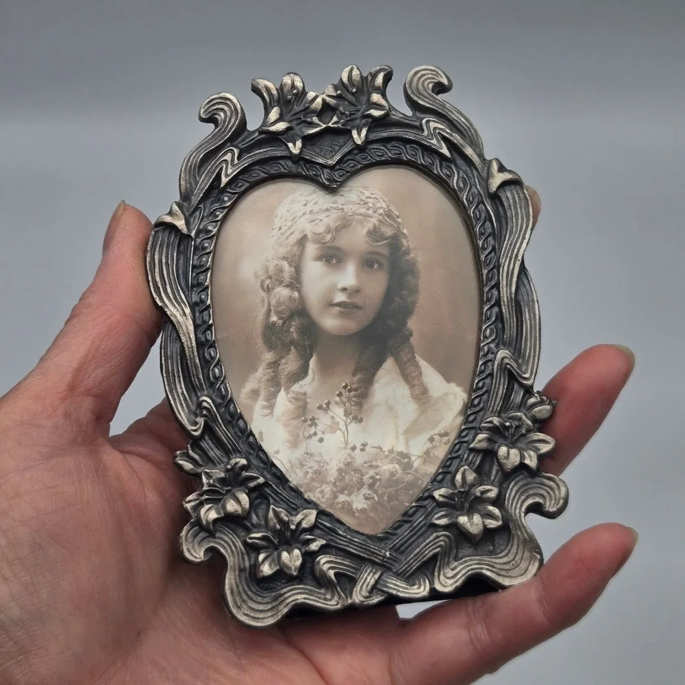 Pewter Heart Picture Frame Art‎ Nouveau Small 4.25x3.25 Table Top Mother's Day